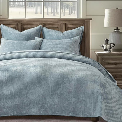 EVERGRACE Velvet Quilt Set Queen Size, Luxurious Soft Quilted Bedding Sets, Lightweight Velvet Comforter for All Season, Striped Channel Bedspread Coverlet with 2 Shams, Blue Linen