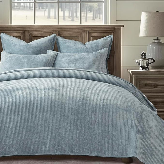 EVERGRACE Velvet Quilt Set Queen Size, Luxurious Soft Quilted Bedding Sets, Lightweight Velvet Comforter for All Season, Striped Channel Bedspread Coverlet with 2 Shams, Blue Linen
