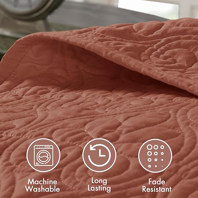 Madison Park Bedspread Set Reversible Damask Quilted Oversized Coverlet, Cotton-Filled Quilts Oversized, All Season, Lofty & Warm Bedspread, Quebec, Clay Red 3 Piece