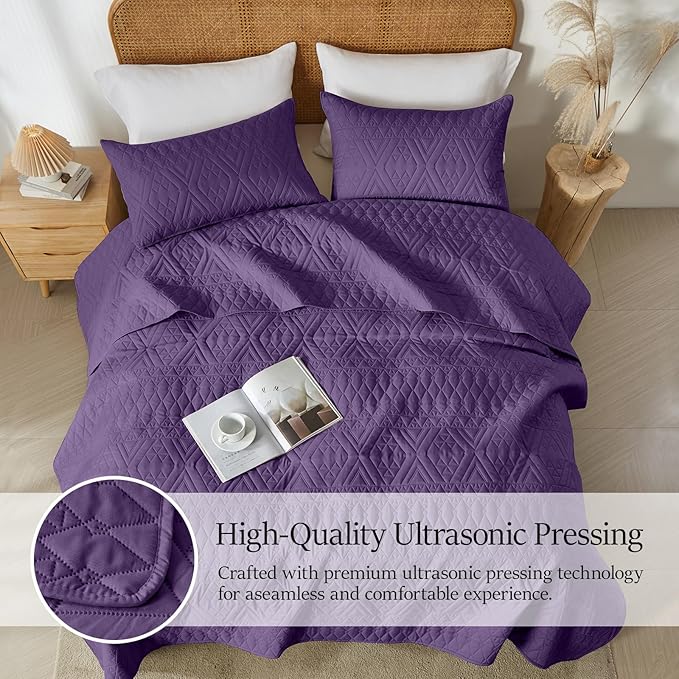 akkialla Full/Queen Quilt Set, Purple Lightweight Microfiber Bedspread Coverlet, Boho Geometric Pattern, Soft All-Season Bedding, 3-Piece (1 Quilt, 2 Pillow Shams) | Breathable fabric, Modern style