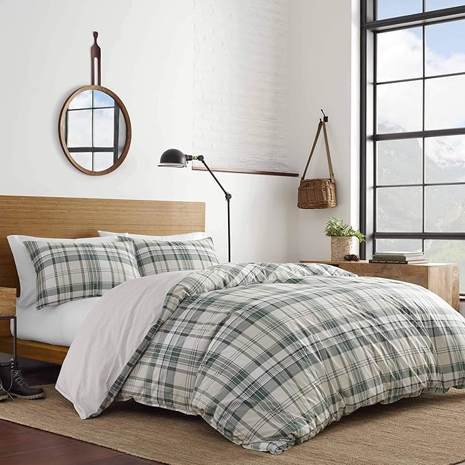 Eddie Bauer - Twin Comforter Set, Reversible Bedding with Matching Sham, Medium Weight, Dorm Essentials (Timbers Green)