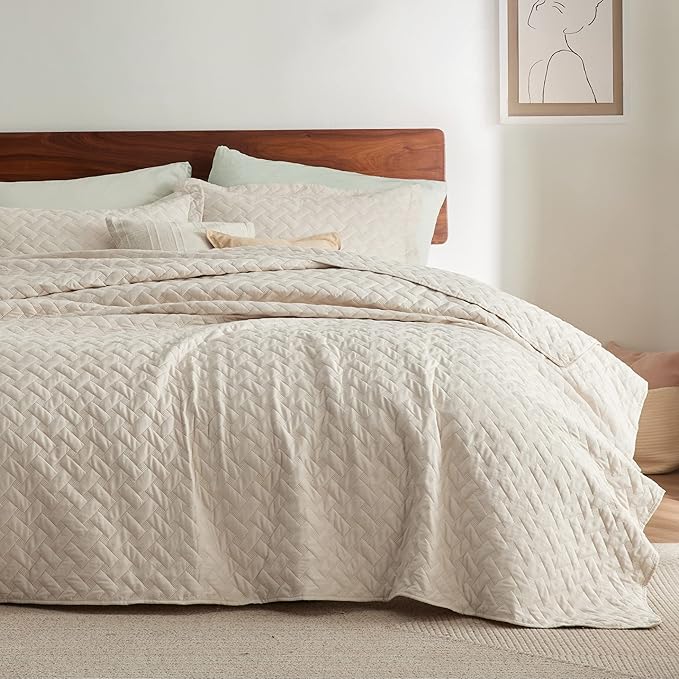 Bedsure Quilts Queen Size - Lightweight Bedspreads Queen Size with Basket Weave Pattern, Soft Quilt Bedding Set, Beige Comforter Set Coverlet for All Seasons with 2 Pillow Shams (90" x 96") | Skin-Friendly Soft, All-Season Comfort, Breathable, Lightwei...