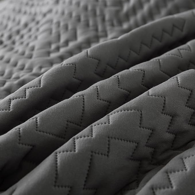R.SHARE Dark Grey Queen Size Quilt Bedding Sets with Pillow Shams, Boho Full Lightweight Soft Bedspread Coverlet, Quilted Blanket Thin Comforter Bed Cover for All Season, 3 Pieces, 90x90 inches