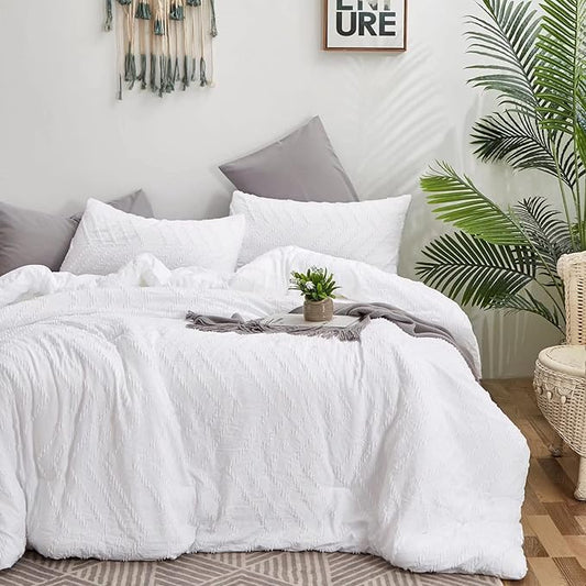 Houseri Full Size Comforter Set - Boho Tufted Bedding for Teen Girls in Plain White Jacquard with Geometric Embroidery and Aztec Quilt Blankets