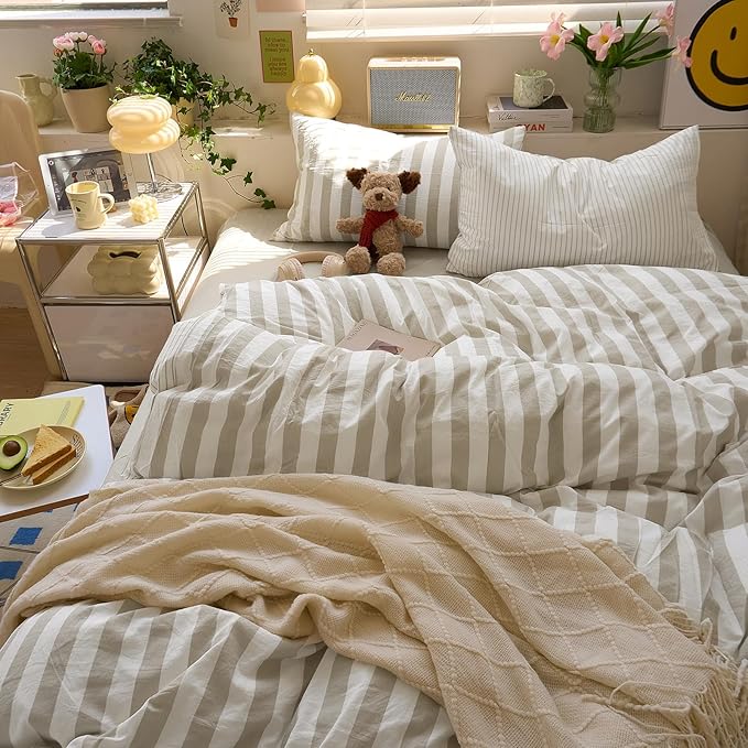 Tan Striped Queen Comforter Set Fluffy Down Alternative Bedding Set Light Brown Boho Cozy Cute Bedding Comforter Sets Soft All Season Farmhouse Breathable Bed Comforter with 2 Pillowcases