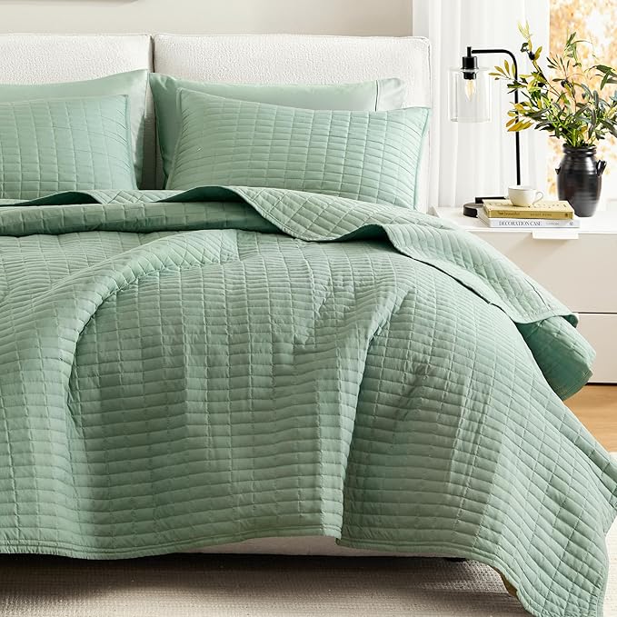 Comfort Spaces Kienna Quilt Set- Double Sided Stitching Design Summer Blanket, Lightweight, Soft, All Season Bedding Layer, Matching Sham, Sage Green, Coverlet Full/Queen(90"x90") 3 Piece