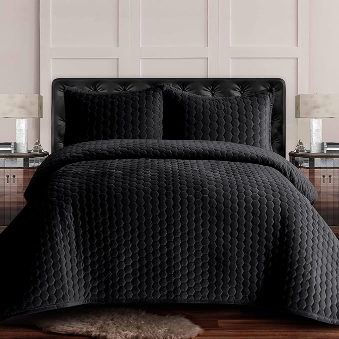 Tribeca Living Lugano Oversized Velvet Quilt Set - All Season, Extra Large, 2 Piece Twin Size Comforter Set with 1 Pillow Sham in Black Honeycomb Pattern 260GSM