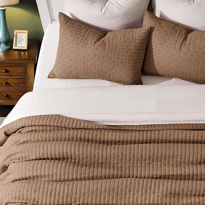 EVERGRACE Cross Stitch Pre-Washed Cotton Quilt Bedding Set Queen Size, Oversized 3 Pieces Lightweight Bedspread Coverlet for All Season, with 2 Matching Shams, Camel Brown, 92"x96"