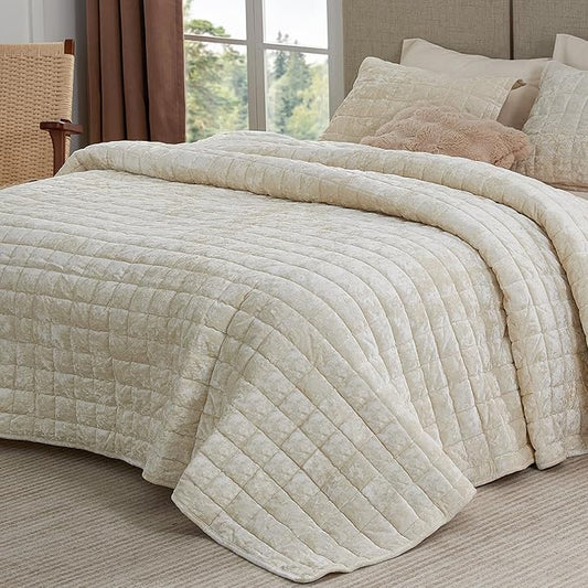 BEDELITE Velvet Quilt Set King Size - Luxury Velvet Comforter Bedding Set 3 Pieces, Lightweight Soft Cozy Shiny Cream White Oversized Bedspread Coverlet for All Seasons with 2 Pillow Shams
