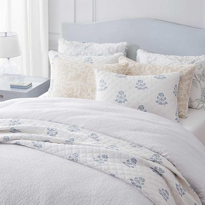 Martha Stewart - Queen Quilt Set, 100% Cotton Reversible Bedding Set, Incredibly Soft Feel for Year Round Comfort, 3 Piece Bed Set with Matching Pillowcases (Flower Block Print Blue)