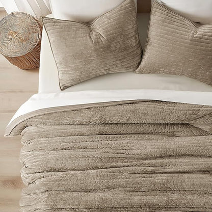 EVERGRACE Velvet Quilt Set King Size, Luxurious Soft Striped Channel Bedding Set, Lightweight Velvet Comforter for All Season, Oversized Bedspread Coverlet with 2 Matching Shams, Sand Dune