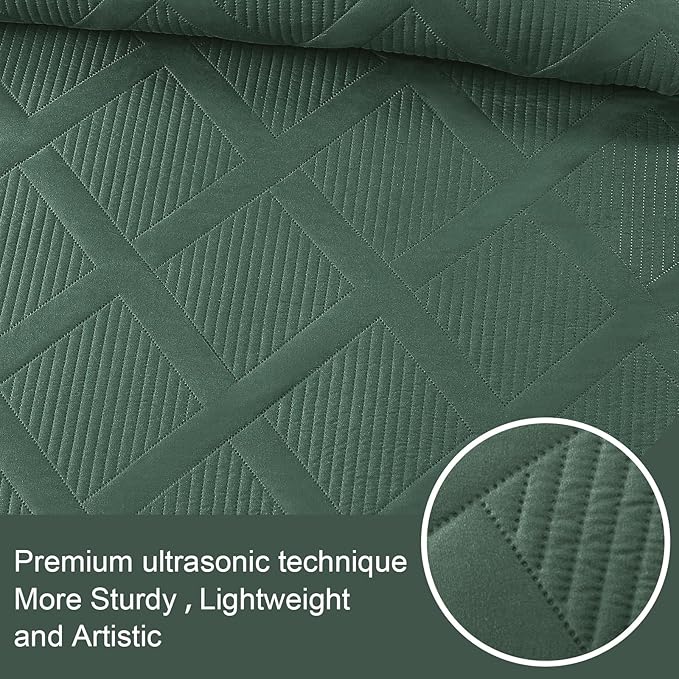 Exclusivo Mezcla King Quilt Set- Green Quilts Bedding Set with 2 Pillow Shams, Modern King Bedspread with Striped Pattern, Soft Lightweight Bedspreads Coverlets for All Seasons