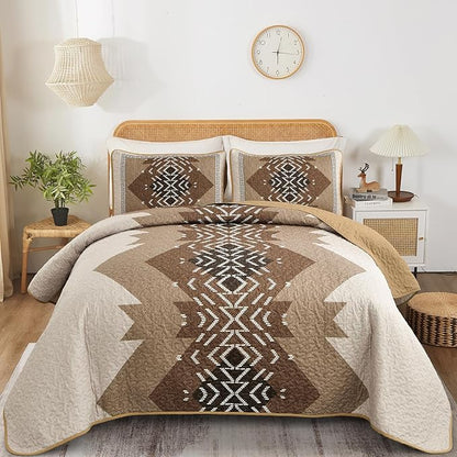 Dintszyayue Boho Queen Size Quilt Set,3 Pieces Aztec Texture Bedding Coverlet Set Brown Bedspread Coverlet Set Soft Microfiber Bed Cover Bohemian Lightweight Bedding Set for All Season(Brown,90"x96")