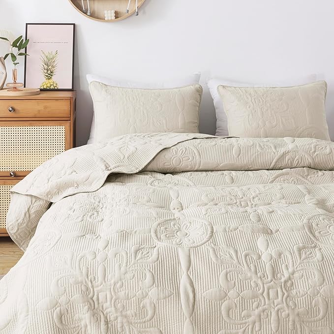Ivory Damask Quilt Queen Size Bedding Sets with 2 Pillow Shams, Cream Boho Bedspread Lightweight Soft Farmhouse Vintage Bohemian Coverlet Retro Jacquard Pattern Bed Cover for All Season, 3 Pieces