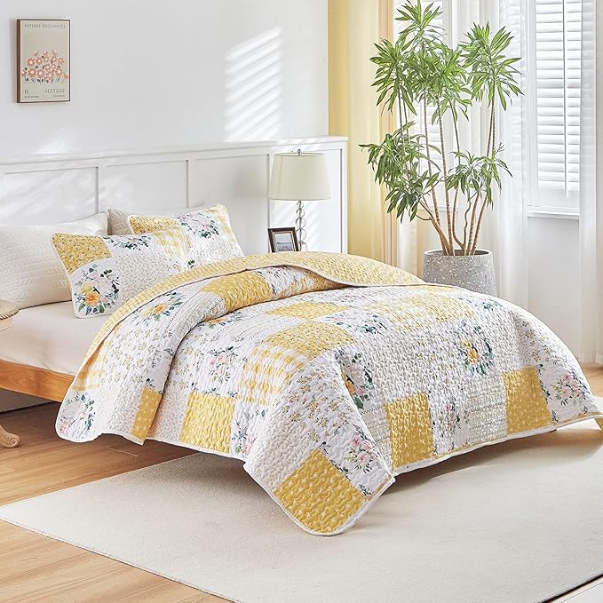 Joyreap 3 Pieces Floral Patchwork Quilt Set King, Yellow n White Flowers Design, Soft n Cozy Microfiber Quilt, Bedspread Bed Cover for All Season, 1 Quilt and 2 Pillow Shams- 102x90 inches