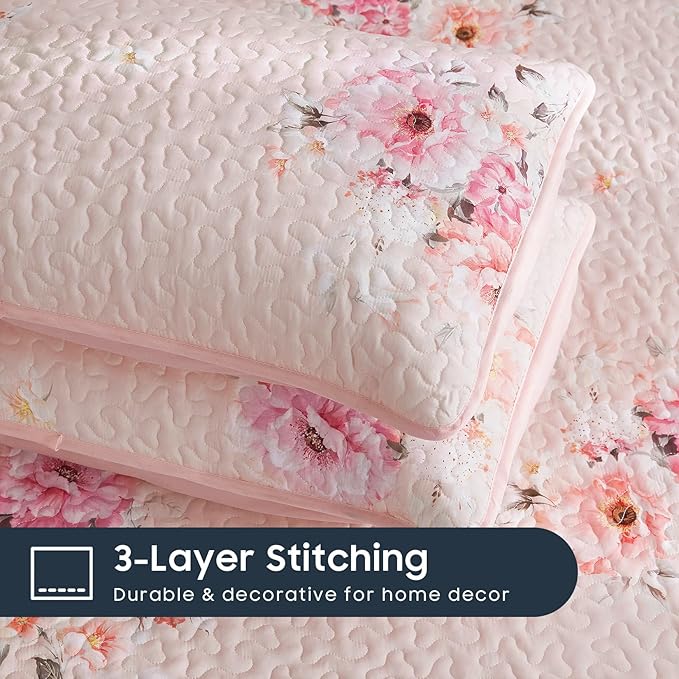 Wake In Cloud - Shabby Chic Quilt Set, Floral Coquette Cottagecore Farmhouse Vintage Flowers, for Women Teen Girls, Reversible Lightweight Bedspread Coverlet, 3 Pieces, Light Pink, Twin/Twin XL Size