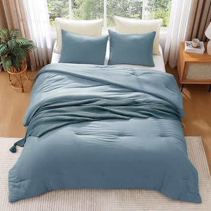 WRENSONGE King Size Comforter Set - 3 Pieces Dusty Blue Comforter Prewashed Soft Lightweight for All Seasons,Fluffy Down Alternative Comforter King Size with 2 Pillow Shams