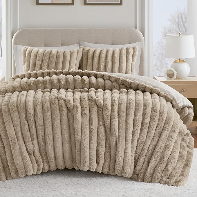 Madison Park Jasmine Queen Comforter Set, Luxurious Reversible Faux Fur Plush Ribbed Velvet Bedding, Fuzzy Thick Warm Winter Comforter, Super Soft Fluffy 3-Piece Set Taupe