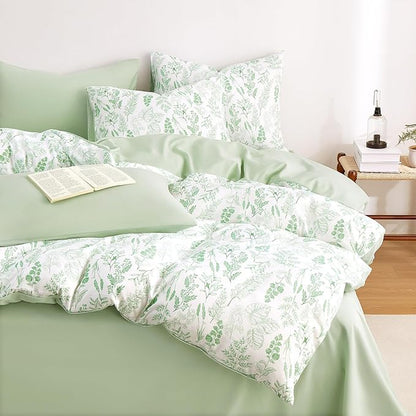 Wake In Cloud - Floral Duvet Cover Set, Botanical Vintage Flower Coquette Cottagecore Aesthetic for Women Teen Girls, Soft Lightweight Bedding, 3-Piece, Light Green, Queen Size