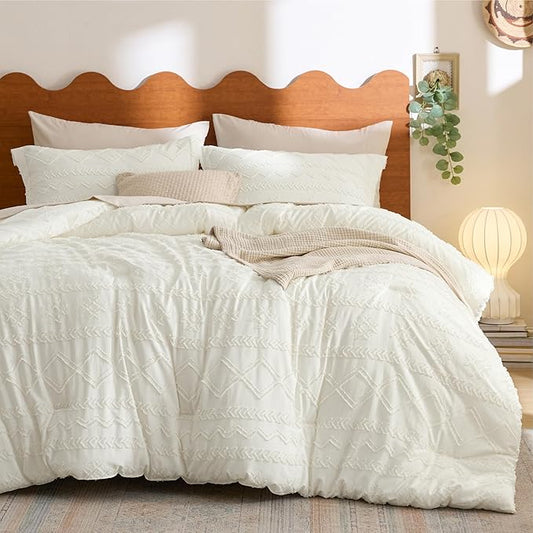 Bedsure Tufted Boho Comforter Set Queen Size - White Boho Bed Set, GentleSoft™ 3 Pieces Farmhouse Shabby Chic, Home Decor Bedding, Gifts for Woman, Soft Jacquard Queen Comforter for All Seasons