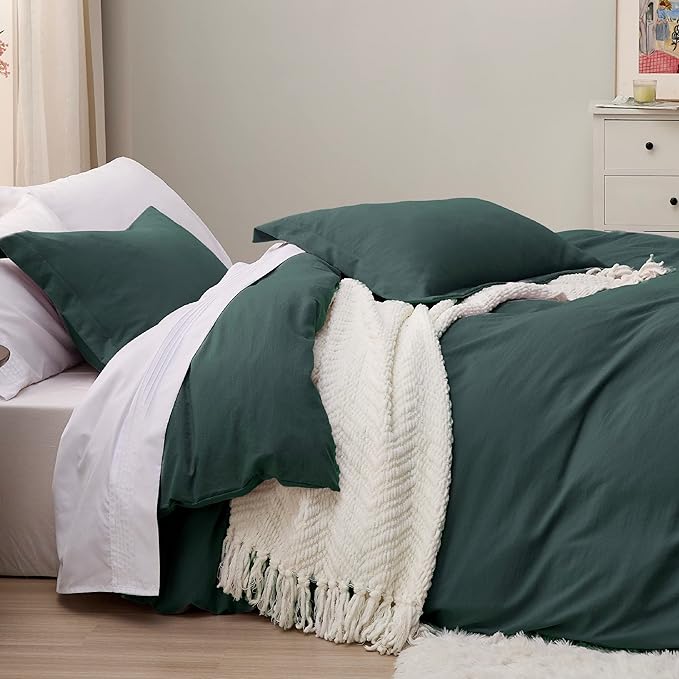 Bedsure Forest Green Duvet Cover Twin/Twin XL Size - 2 Pieces Prewashed Polyester Extra Soft Bedding Set, Includes 1 Twin Duvet Cover 68''x90'' with Zipper Closure & 1 Pillow Sham, No Comforter