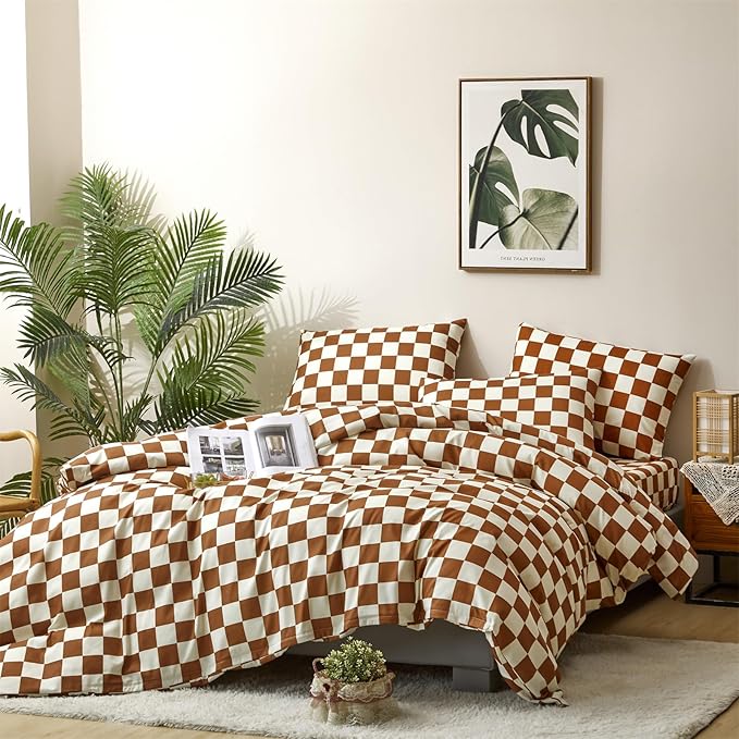 CLOTHKNOW Brown Plaid California King Comforter Set 3Pcs Grid Bedding Comforter Sets Soft Checker Caramel Comforter with 2 x Pillow Cases