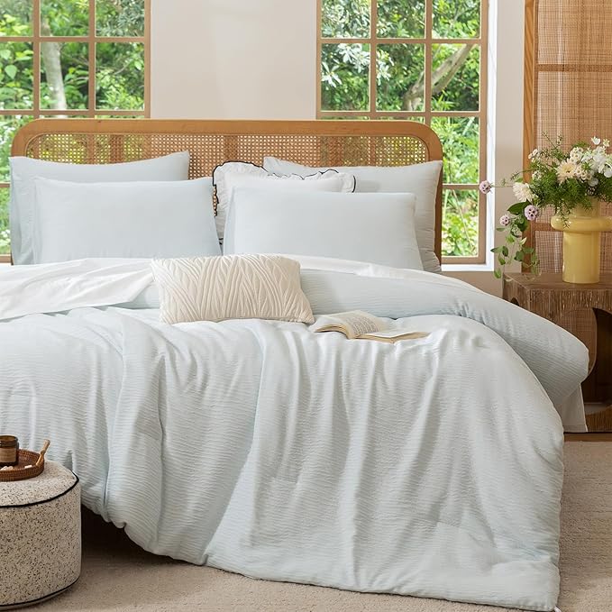 King Comforter Set Glacier Blue, 3 Pieces Double-Layer Crinkle Gauze Soft Bedding for All-Season Lightweight Warmth with 2 Pillowcases