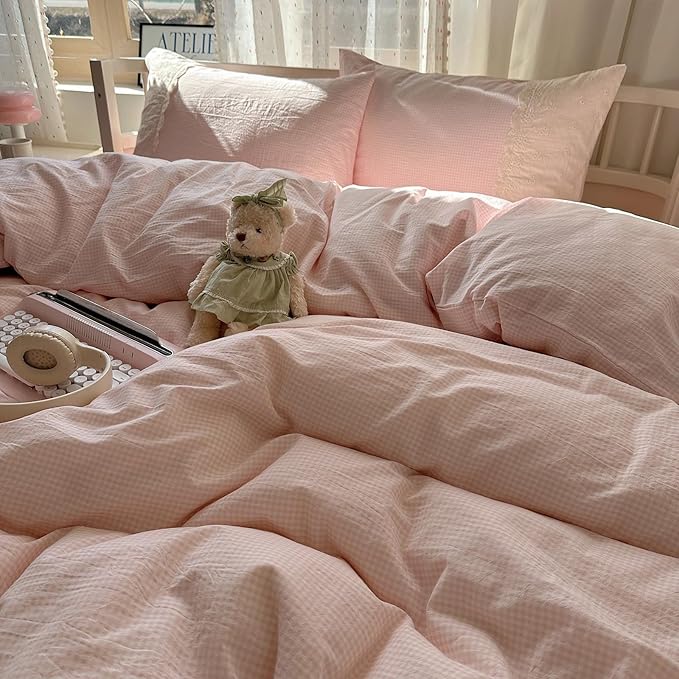 Pink Gingham King Size Comforter Set Fluffy Lightweight Bedding Set Farmhouse Boho Cozy Lace-Trimmed Bedding Comforter Down Alternative Microfiber Textured Plaid Comforter with 2 Pillowcases