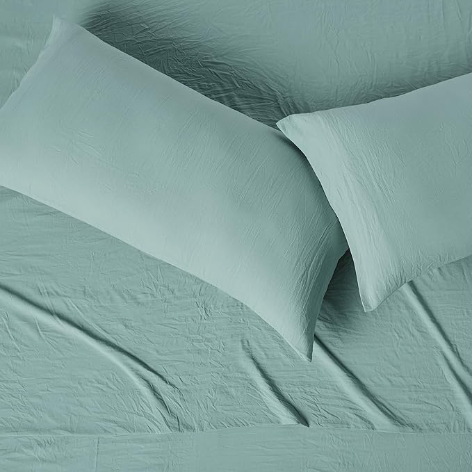 Amazon Basics King Bed Sheet, 4-Piece Bedding Set, Double Brushed Microfiber, Ultra Soft, Easy Care, Blue