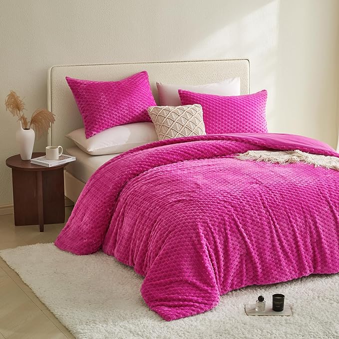 Petrichor Fluffy Twin Comforter Set - Ultra-Soft Pink Flannel Thick Comforter for Queen Bed, Luxury Warm Bedding Set for Winter & Fall, Cozy Fuzzy Bed Set 2 Pieces (1 Comforter & 1 Pillowcase)