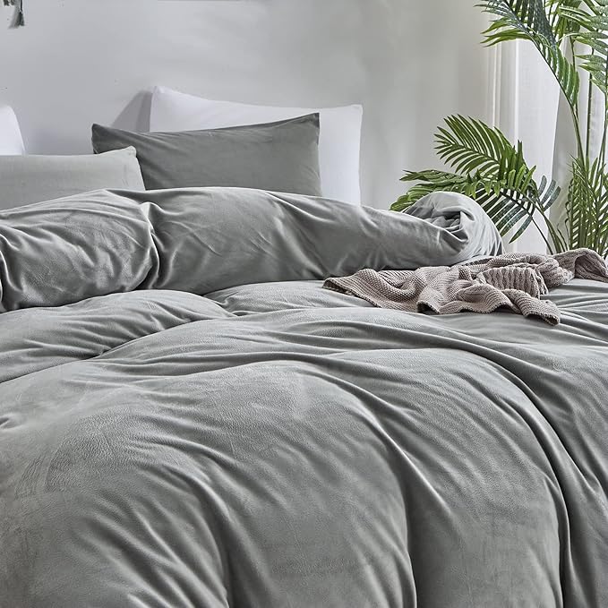 Cottonight Grey Velvet Comforter Set King Plush Fluffy Gray Bedding Set Winter Warm Cozy Super Soft Heavyweight Flannel Comforter Set with 2 Pillowcases Soft Comfy for Women Men Adults
