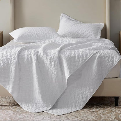 Bedsure California King Quilts - Lightweight Bedspreads Cal King Size with Basket Weave Pattern, Soft Quilt Bedding Set, White Comforter Set Coverlet for All Seasons with 2 Pillow Shams (111" x 106") | Skin-Friendly Soft, All-Season Comfort, Breathable...