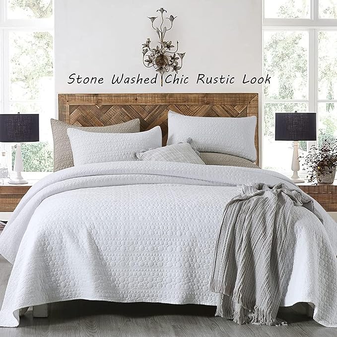 Oversized King Quilt Set, White California King Quilt Classic Geometric Spots Stitched Pattern, Stone-Washed Microfiber Ultra Soft Lightweight Quilted Bedspread Cal King for All Season, 3 Pieces