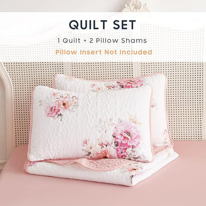 Wake In Cloud - Shabby Chic Quilt Set, Floral Coquette Cottagecore Farmhouse Vintage Flowers, for Women Teen Girls, Reversible Lightweight Bedspread Coverlet, 3 Pieces, White Pink, Twin/Twin XL Size