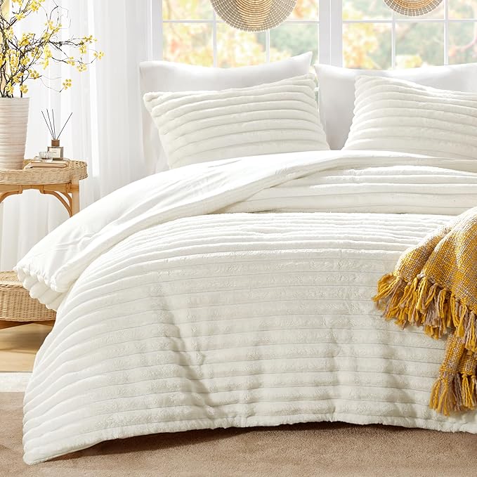 Intelligent Design Twin Comforter Set, Plush Bedding, Microfiber Reverse, 2 Piece, Lightweight, Super Soft Ribbed Velvet Comforter 1 Sham, All Season Fluffy Bed Set, Avril, Twin/Twin XL Ivory