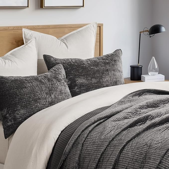 EVERGRACE Velvet Quilt Set King Size, Luxurious Soft Quilted Bedding Sets, Lightweight Velvet Comforter for All Season, Striped Channel Bedspread Coverlet with 2 Shams, Washed Black