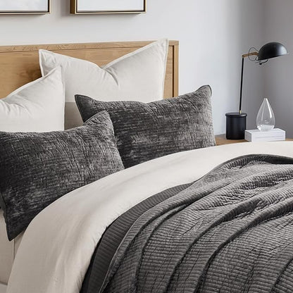EVERGRACE Velvet Quilt Set Queen Size, Luxurious Soft Quilted Bedding Sets, Lightweight Velvet Comforter for All Season, Striped Channel Bedspread Coverlet with 2 Shams, Washed Black