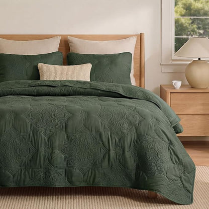 Bedsure King Quilt - Olive Green Bedspread King Size & Lightweight Comforter, Modern Coverlet with Mandala Pattern, Ultra Soft All-Season Bedding, 106 x 96 Inches | Stitch-Free Quilting, Ultra Soft, Lightweight, Machine Washable, Pet-Friendly