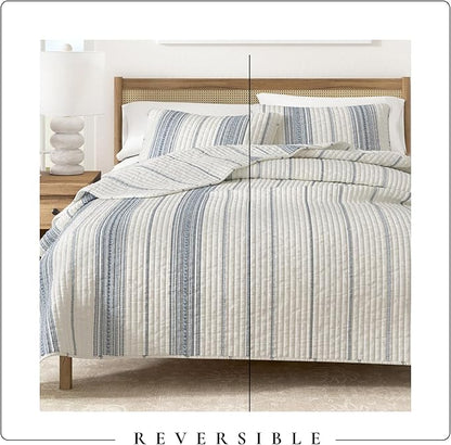 Great Bay Home Striped Quilt Set - 3-Piece King/California King Size Farmhouse Bedding Set - Lightweight, All-Season, Reversible Bedspread (White/Navy)