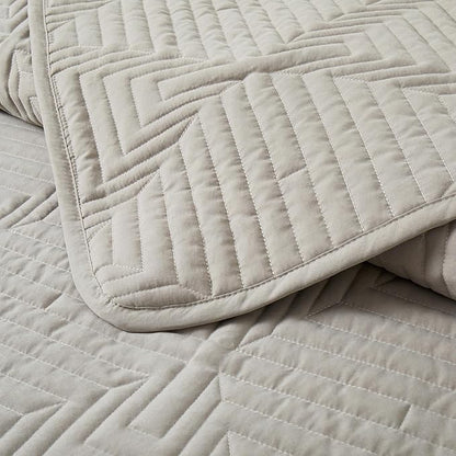 Oli Anderson King Quilt Set, Khaki Lightweight Soft Bedspread Coverlet, Basket Weave Pattern Bedding, 3PCS Modern Geometric Stitching Textured Comforter Sets (1 Quilt and 2 Pillow Shams)
