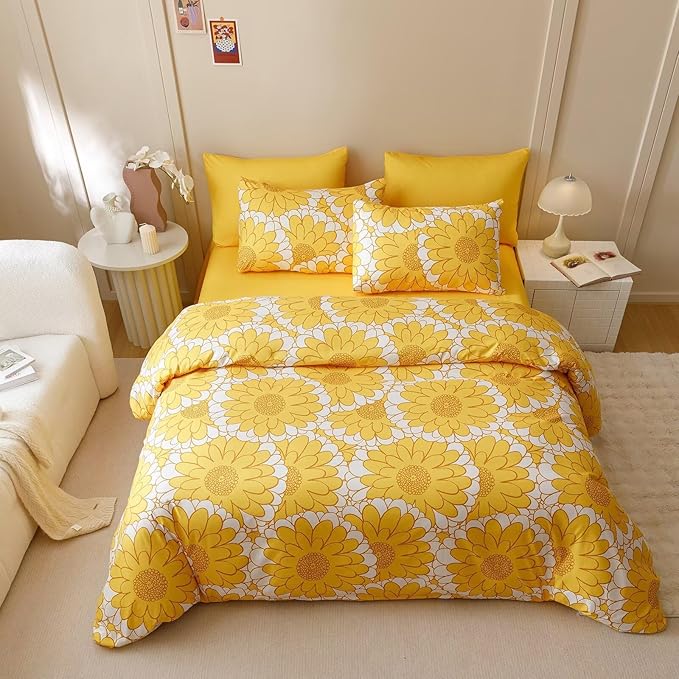 Houseri Yellow Sunflower Comforter Set - 3 Piece Bright Yellow Floral Bedding - Cal King Size - Lightweight White and Yellow Botanical Bed Set - Soft Comfy Quilt and Blanket