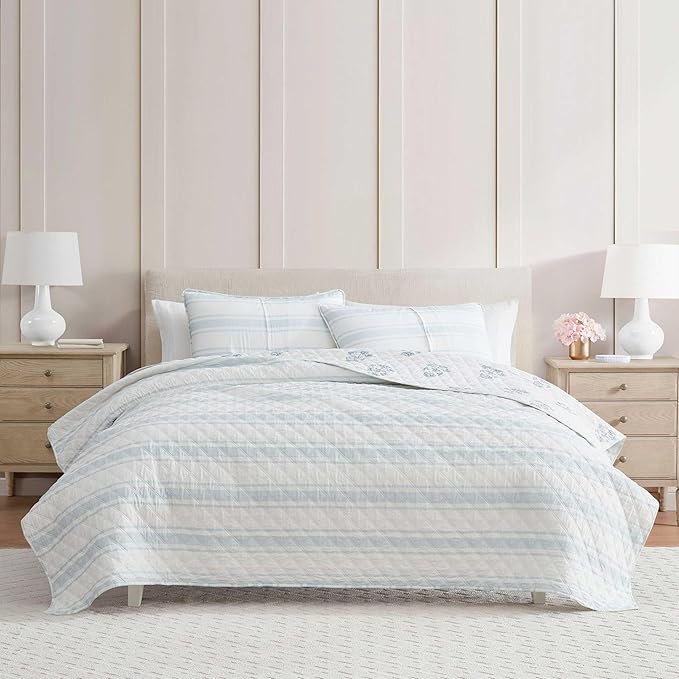 Martha Stewart - King Quilt Set, 100% Cotton Reversible Bedding Set, Incredibly Soft Feel for Year Round Comfort, 3 Piece Bed Set with Matching Pillowcases (Flower Block Print Blue)