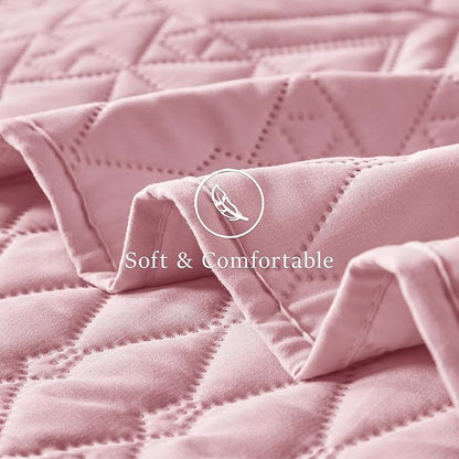 akkialla King/Cal King Quilt Set, Pink Lightweight Microfiber Bedspread Coverlet, Boho Geometric Pattern, Soft All-Season Bedding, 3-Piece (1 Quilt, 2 Pillow Shams) | Breathable fabric, Modern style