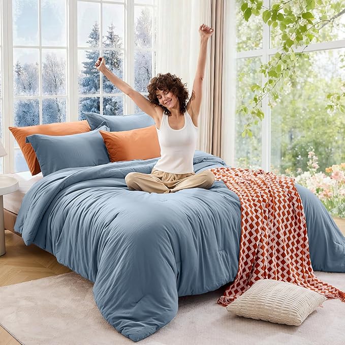 MUXHOMO Full Comforter Sets, All Season Ultra Soft Down Alternative Bedding - 3 Piece Lightweight Bed Set Includes 1 Comforter (82"x86") and 2 Pillow Shams (20"x26"), Sea Blue