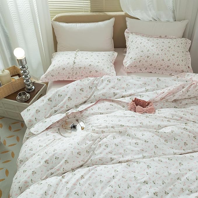 VM VOUGEMARKET Floral Comforter Set Full 3 Pcs Vintage White Pink Flower Bed Comforter with 2 Pillowcases All Season Soft & Lightweight Comforter Set for Girls Women 80"x90"
