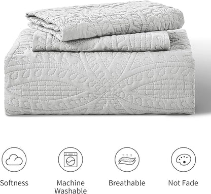 Love's cabin Oversized King Size Quilt Bedding Set Light Grey Bedspreads - Oversized King Lightweight Bedspread Comforter - Coin Pattern Coverlet for All Season - 3 Pieces (1 Quilt, 2 Pillow Shams)