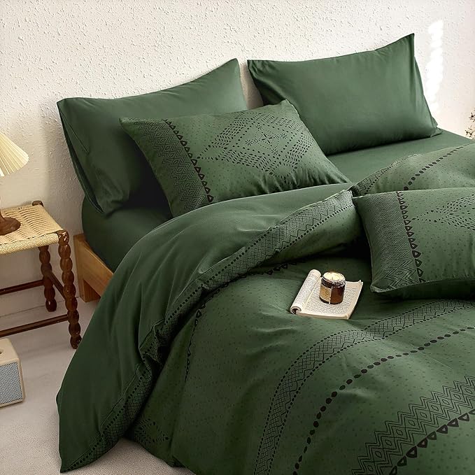 Wake In Cloud - Boho Comforter Set, Farmhouse Bohemian Western Aztec Neutral Aesthetic, Soft Lightweight Bedding, 3 Pieces, Dark Olive Green, Full Size