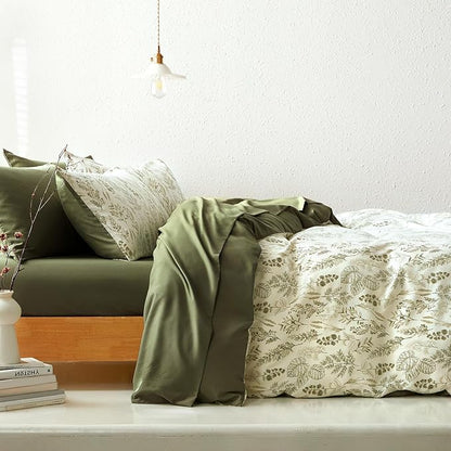 Wake In Cloud - Floral Duvet Cover Set, Botanical Vintage Flower Coquette Cottagecore Aesthetic for Women Teen Girls, Soft Lightweight Bedding, 3-Piece, Olive Green, Queen Size