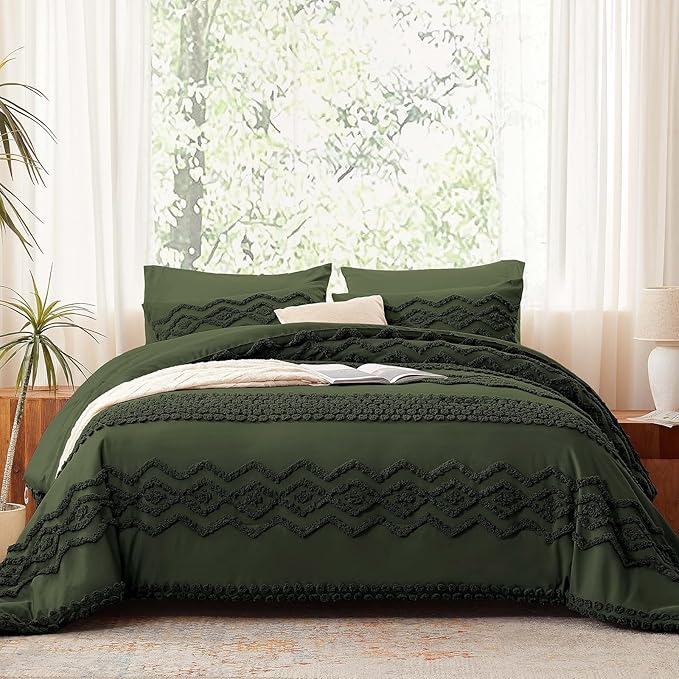 Luxudecor Olive Green Boho Tufted Comforter Set Full Size 3 Pieces Boho Shabby Chic Comforter Farmhouse Embroidery Bedding Set Soft Comforter for All Seasons (Olive Green, 80''x90'')