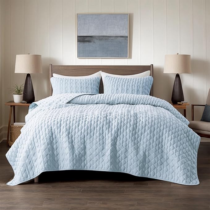 WDCOZY Light Blue Oversized California Cal King Size Quilt Bedding Set with 2 Pillow Shams, Lightweight Soft Bedspread Coverlet Bed Cover for All Season, 3 Pieces, 118x106 inches
